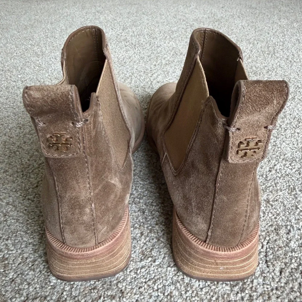 Tory Burch Suede Chelsea Ankle Boots Double T Logo Block Heel 6M River Rock